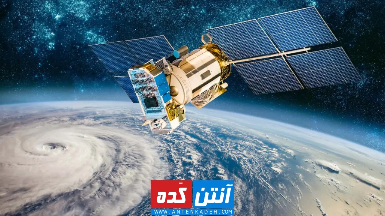 ماهواره در مداری به دور زمین در حال گردش